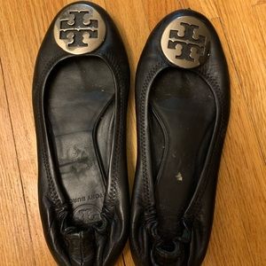 Tory Burch reva flat